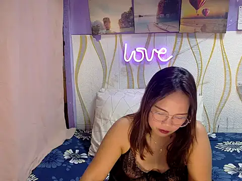 BURBERRY69 online show from 02.11.26