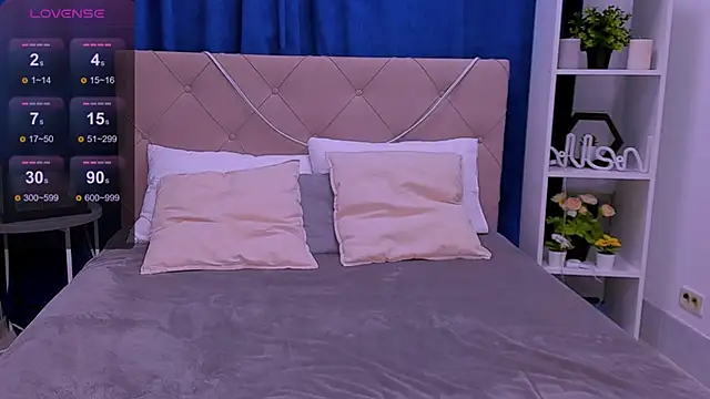 Janie JJ Curvie online show from 02.09.26