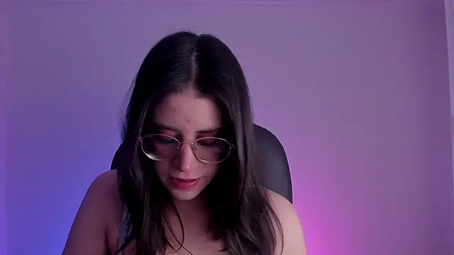 Snapshot of HazelKush chatting on 11.07.25 HazelKush online show from 11.07.25