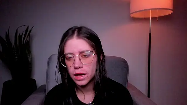 HazelKush online show from 02.22.26