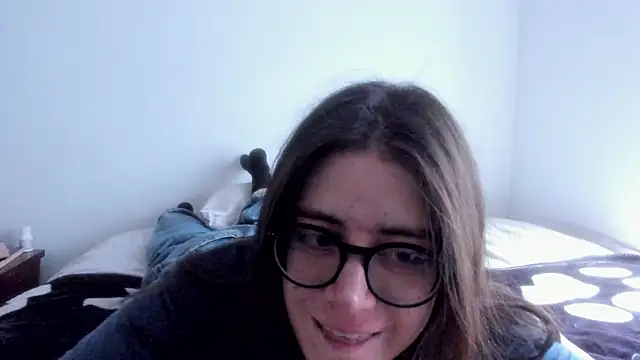 Snapshot of HazelKush chatting on 03.22.26 HazelKush online show from 03.22.26