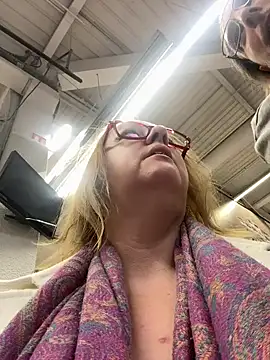 Snapshot of cplcokins34 chatting on 12.30.24 cplcokins34 online show from 12.30.24