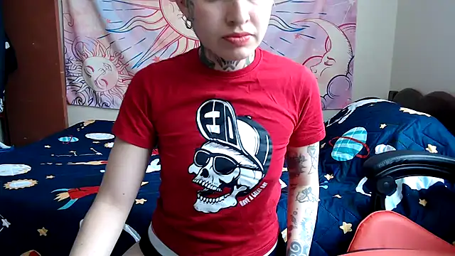 Snapshot of ArrangedFoot chatting on 02.24.26 ArrangedFoot online show from 02.24.26