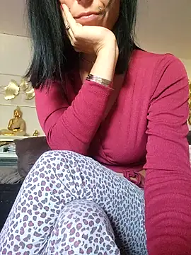 misscectito13 online show from 11.13.25