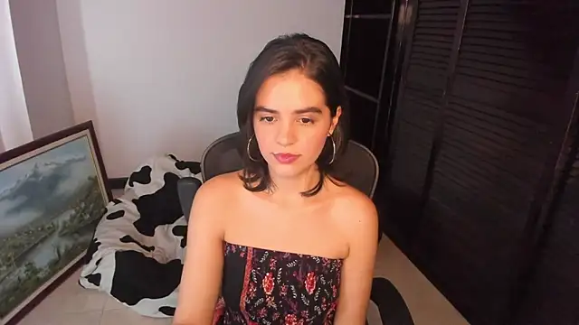 Snapshot of mia_collins_x chatting on 09.24.25 mia collins x online show from 09.24.25