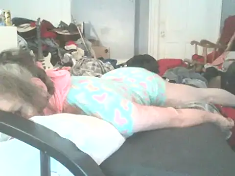 Snapshot of Valarie83 chatting on 02.09.25 Valarie83 online show from 02.09.25