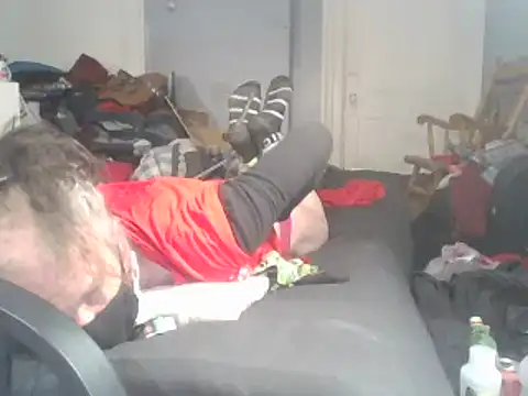 Snapshot of Valarie83 chatting on 02.15.25 Valarie83 online show from 02.15.25