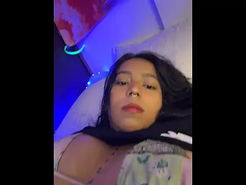 Snapshot of Naiara_sex chatting on 05.23.26 Naiara sex online show from 05.23.26