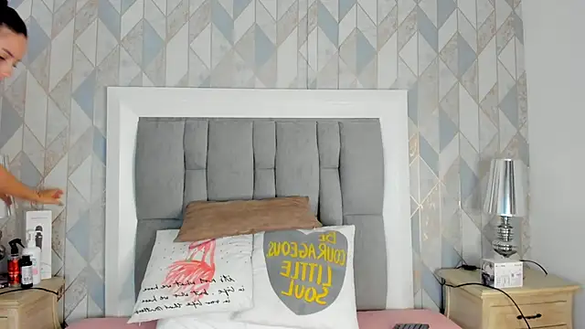 Snapshot of Princsgirl_ chatting on 11.05.25 Princsgirl online show from 11.05.25