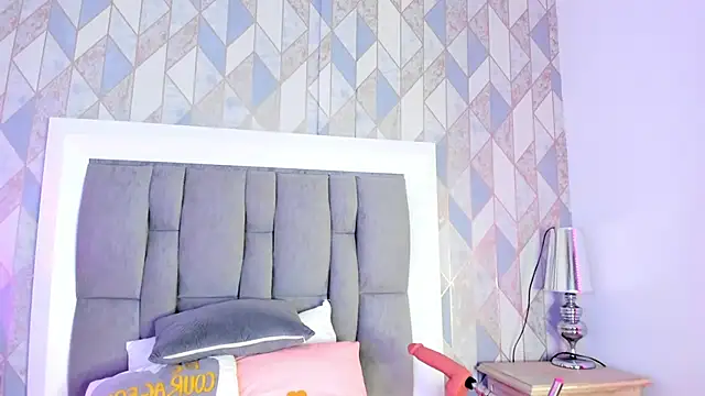 Snapshot of Princsgirl_ chatting on 11.14.25 Princsgirl online show from 11.14.25