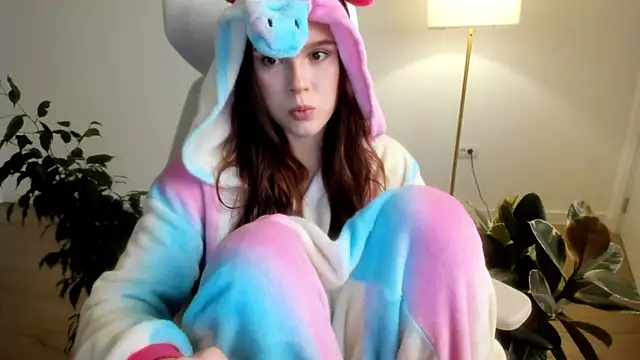 Snapshot of Pokemeboy chatting on 12.04.25 Pokemeboy online show from 12.04.25