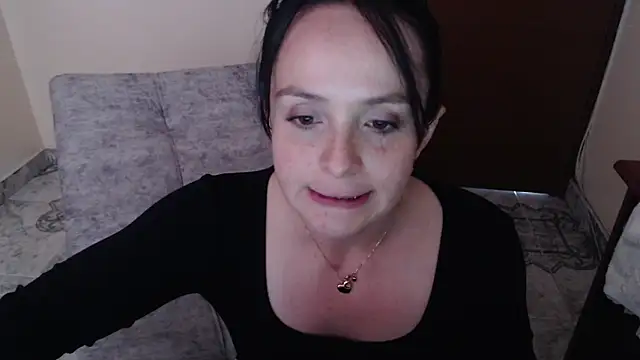 Snapshot of antara_hotgirl chatting on 10.31.25 antara hotgirl online show from 10.31.25