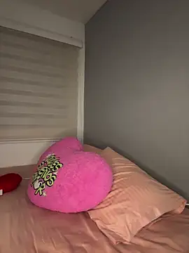 Sammy pink online show from 04.24.26