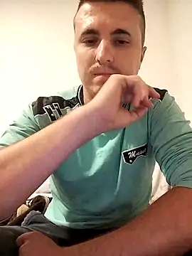 Snapshot of MrNoBoDy000 chatting on 10.02.25 MrNoBoDy000 online show from 10.02.25