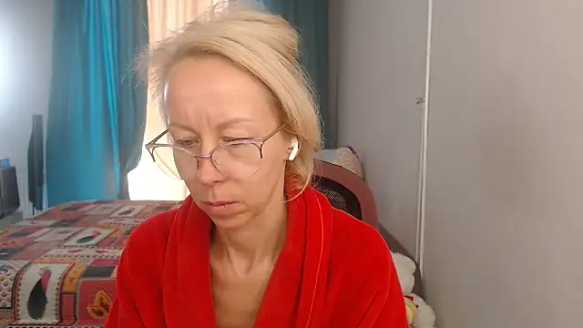 LuxuryNika online show from 09.15.25