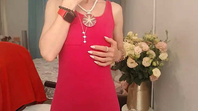 Snapshot of LuxuryNika chatting on 07.19.26 LuxuryNika online show from 07.19.26