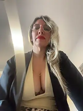 Gatitacarlita online show from 05.06.26