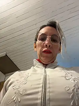Gatitacarlita online show from 06.17.26