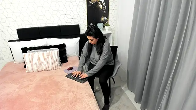 Heidix online show from 02.20.25