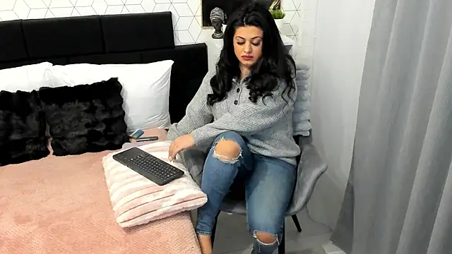 Heidix online show from 02.21.25