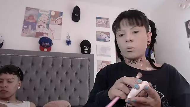 Snapshot of dulce_maria_x chatting on 01.19.25 dulce maria x online show from 01.19.25