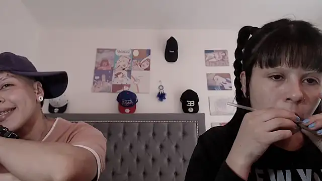 Snapshot of dulce_maria_x chatting on 01.20.25 dulce maria x online show from 01.20.25