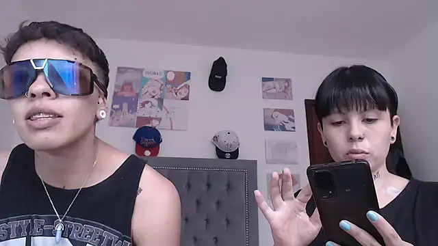 Snapshot of dulce_maria_x chatting on 02.22.25 dulce maria x online show from 02.22.25