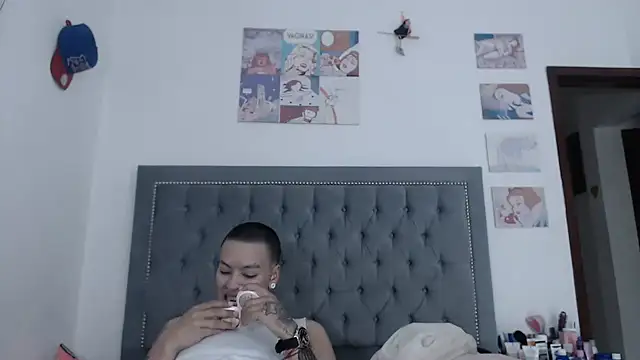 Snapshot of dulce_maria_x chatting on 03.16.25 dulce maria x online show from 03.16.25