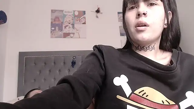 Snapshot of dulce_maria_x chatting on 03.19.25 dulce maria x online show from 03.19.25