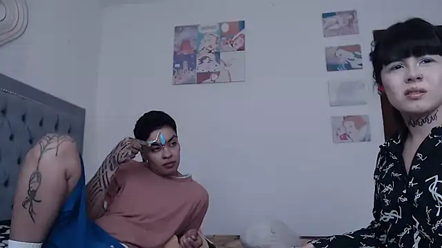 Snapshot of dulce_maria_x chatting on 09.11.25 dulce maria x online show from 09.11.25