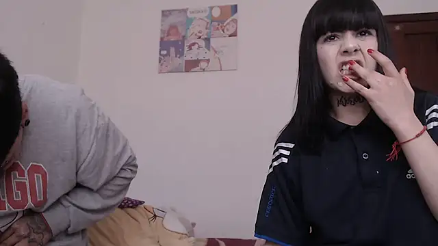 Snapshot of dulce_maria_x chatting on 09.19.25 dulce maria x online show from 09.19.25