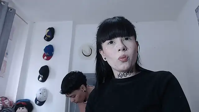 Snapshot of dulce_maria_x chatting on 09.27.25 dulce maria x online show from 09.27.25