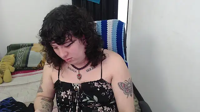 Snapshot of Smoke_trip_Alicia chatting on 02.14.26 Smoke trip Alicia online show from 02.14.26