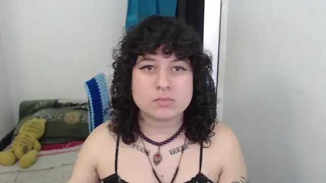 Snapshot of Smoke_trip_Alicia chatting on 02.15.26 Smoke trip Alicia online show from 02.15.26