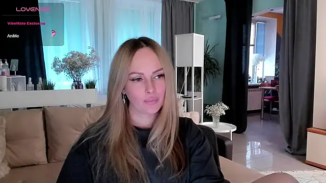 Snapshot of Libby_Nora chatting on 01.08.25 Libby Nora online show from 01.08.25