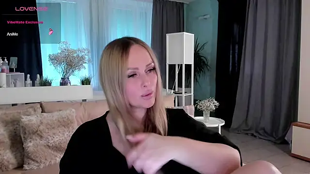 Snapshot of Libby_Nora chatting on 01.12.25 Libby Nora online show from 01.12.25