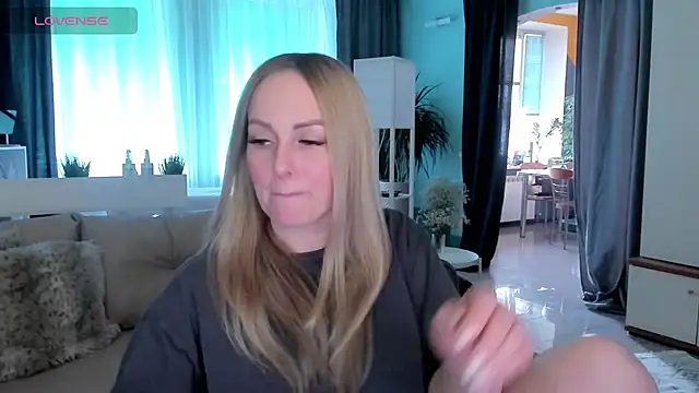 Snapshot of Libby_Nora chatting on 01.26.25 Libby Nora online show from 01.26.25