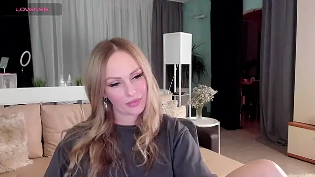 Snapshot of Libby_Nora chatting on 01.28.25 Libby Nora online show from 01.28.25