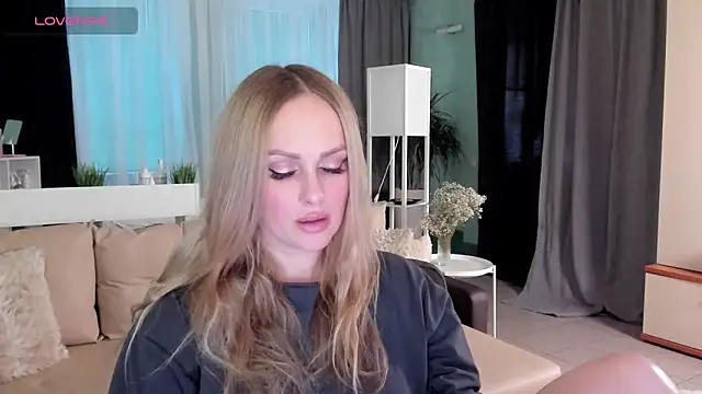 Snapshot of Libby_Nora chatting on 01.31.25 Libby Nora online show from 01.31.25