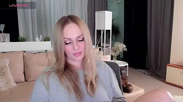 Snapshot of Libby_Nora chatting on 01.31.25 Libby Nora online show from 01.31.25