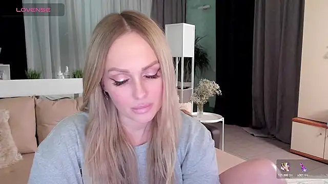 Snapshot of Libby_Nora chatting on 01.31.25 Libby Nora online show from 01.31.25