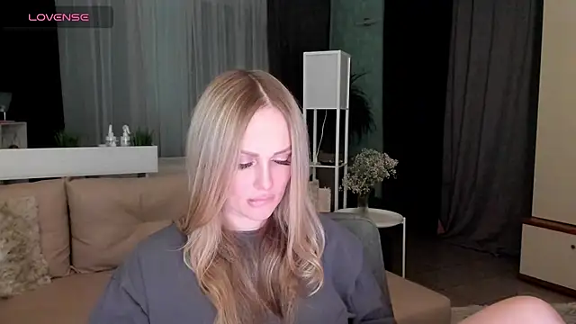 Snapshot of Libby_Nora chatting on 02.08.25 Libby Nora online show from 02.08.25