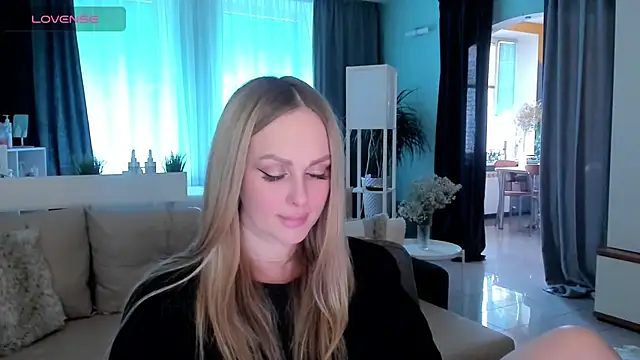 Snapshot of Libby_Nora chatting on 02.15.25 Libby Nora online show from 02.15.25