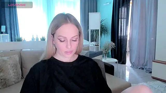 Snapshot of Libby_Nora chatting on 02.24.25 Libby Nora online show from 02.24.25