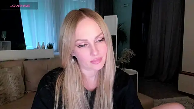 Snapshot of Libby_Nora chatting on 02.24.25 Libby Nora online show from 02.24.25