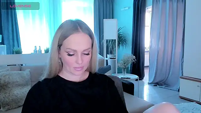 Snapshot of Libby_Nora chatting on 02.26.25 Libby Nora online show from 02.26.25