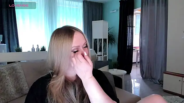 Snapshot of Libby_Nora chatting on 03.05.25 Libby Nora online show from 03.05.25