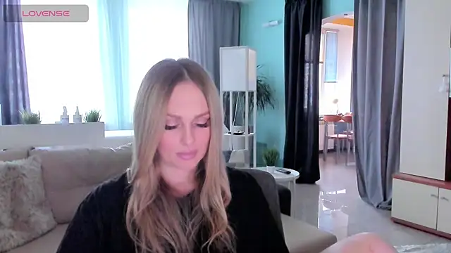 Snapshot of Libby_Nora chatting on 03.11.25 Libby Nora online show from 03.11.25