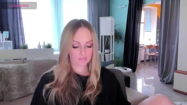 Snapshot of Libby_Nora chatting on 03.12.25 Libby Nora online show from 03.12.25