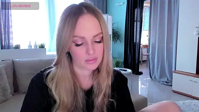 Snapshot of Libby_Nora chatting on 03.23.25 Libby Nora online show from 03.23.25